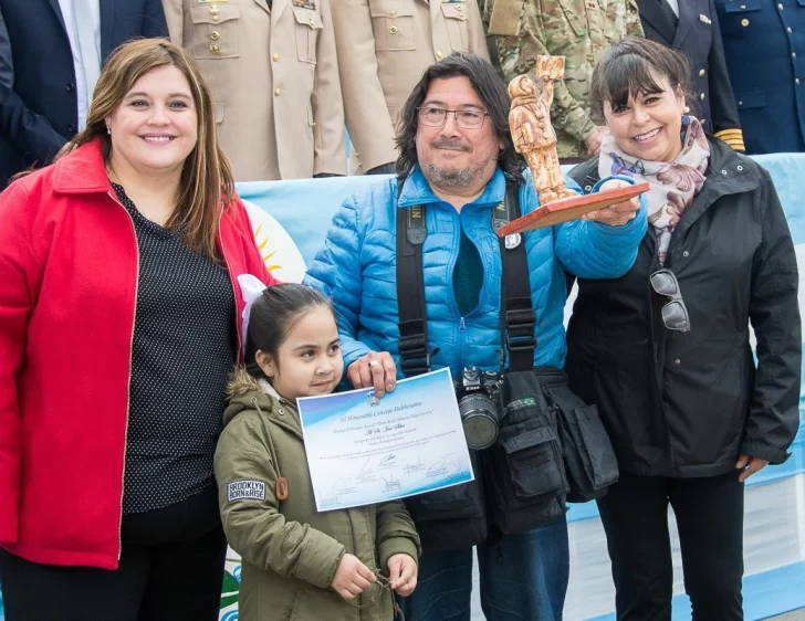 Jose-silva-recibiendo-un-premio-segovia-728x562