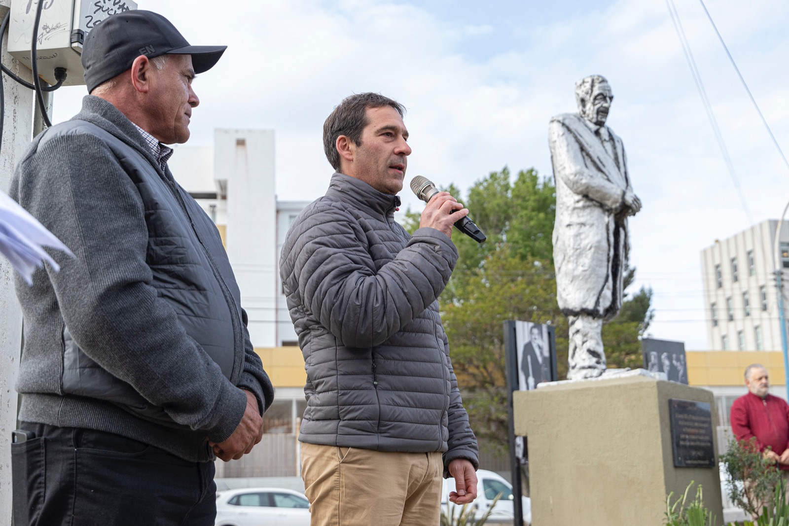 Luque: “Hay que trabajar todos juntos para poder sacar a nuestro país adelante” Luque: “Hay que trabajar todos juntos para poder sacar a nuestro país adelante”