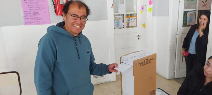 Fabián Cárdenas fue reelecto presidente del PJ en Las Heras: le ganó por un voto a Fabián Moreyra 