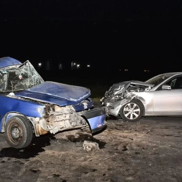 Violento choque frontal en la Ruta 3: una víctima fatal y dos heridos