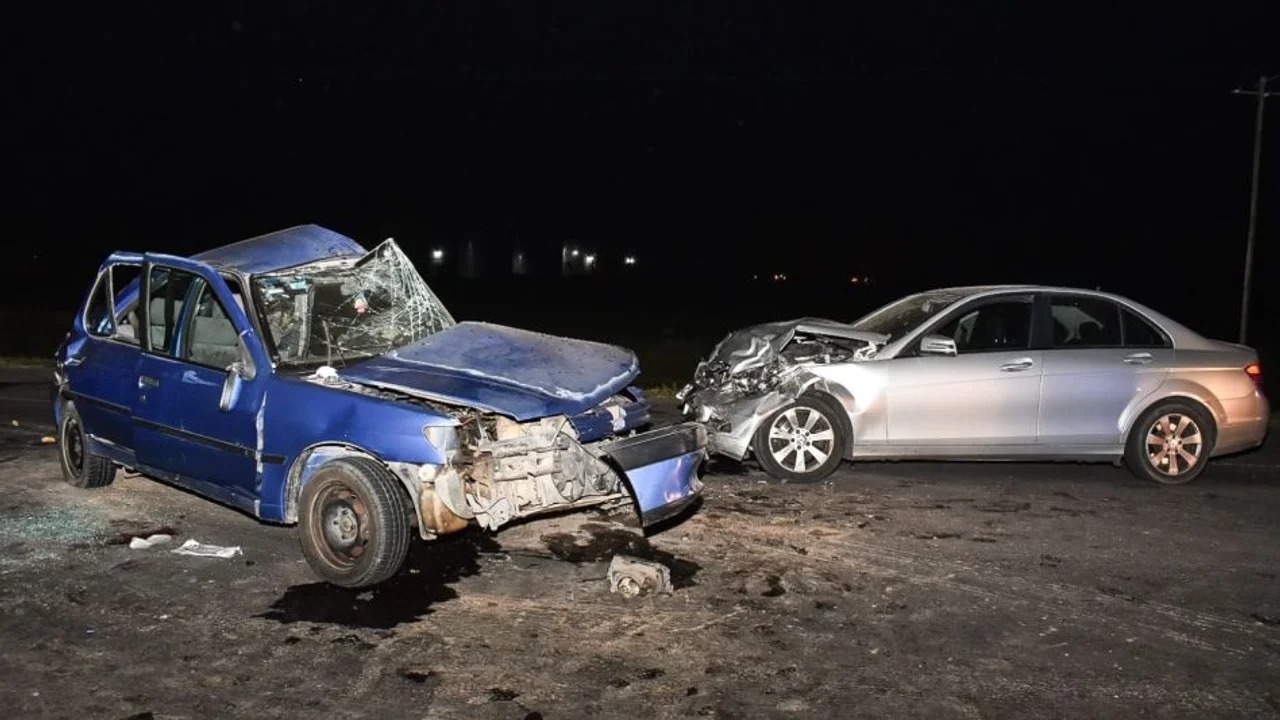 Violento choque frontal en la Ruta 3: una víctima fatal y dos heridos