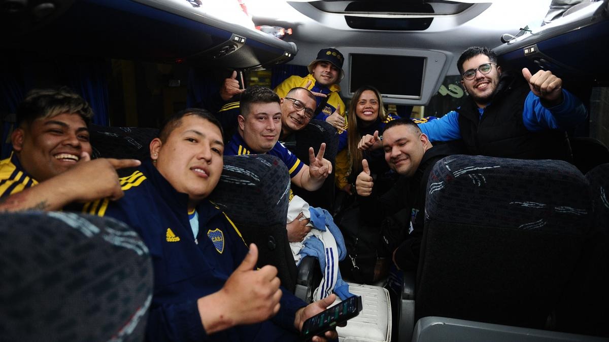 Locura Xeneize por la Libertadores: miles de hinchas de Boca parten en micro rumbo a Brasil