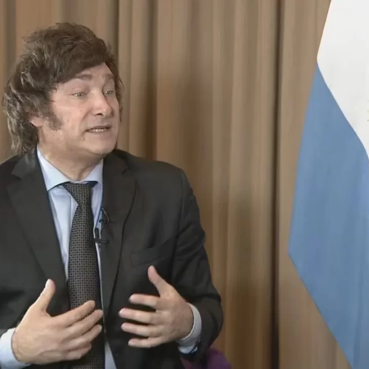 Javier Milei volvió a hablar sobre el aguinaldo ¿Qué pasará en diciembre con el pago? Javier Milei volvió a hablar sobre el aguinaldo ¿Qué pasará en diciembre con el pago?