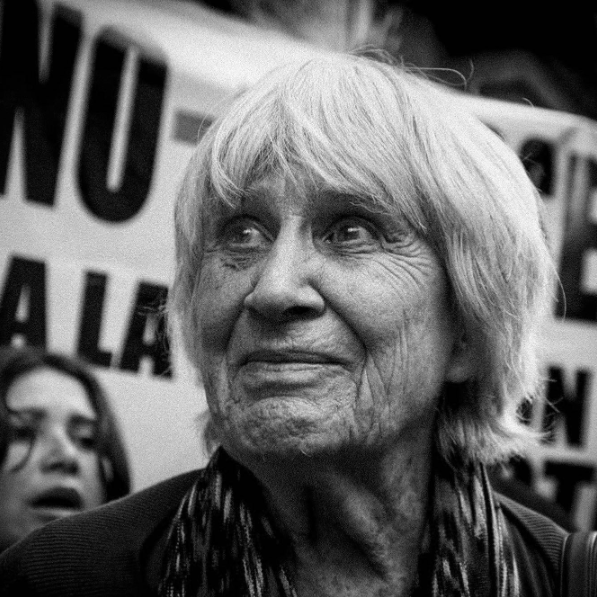 Murió la bailarina Joan Jara, viuda de Víctor Jara, a los 96 años La