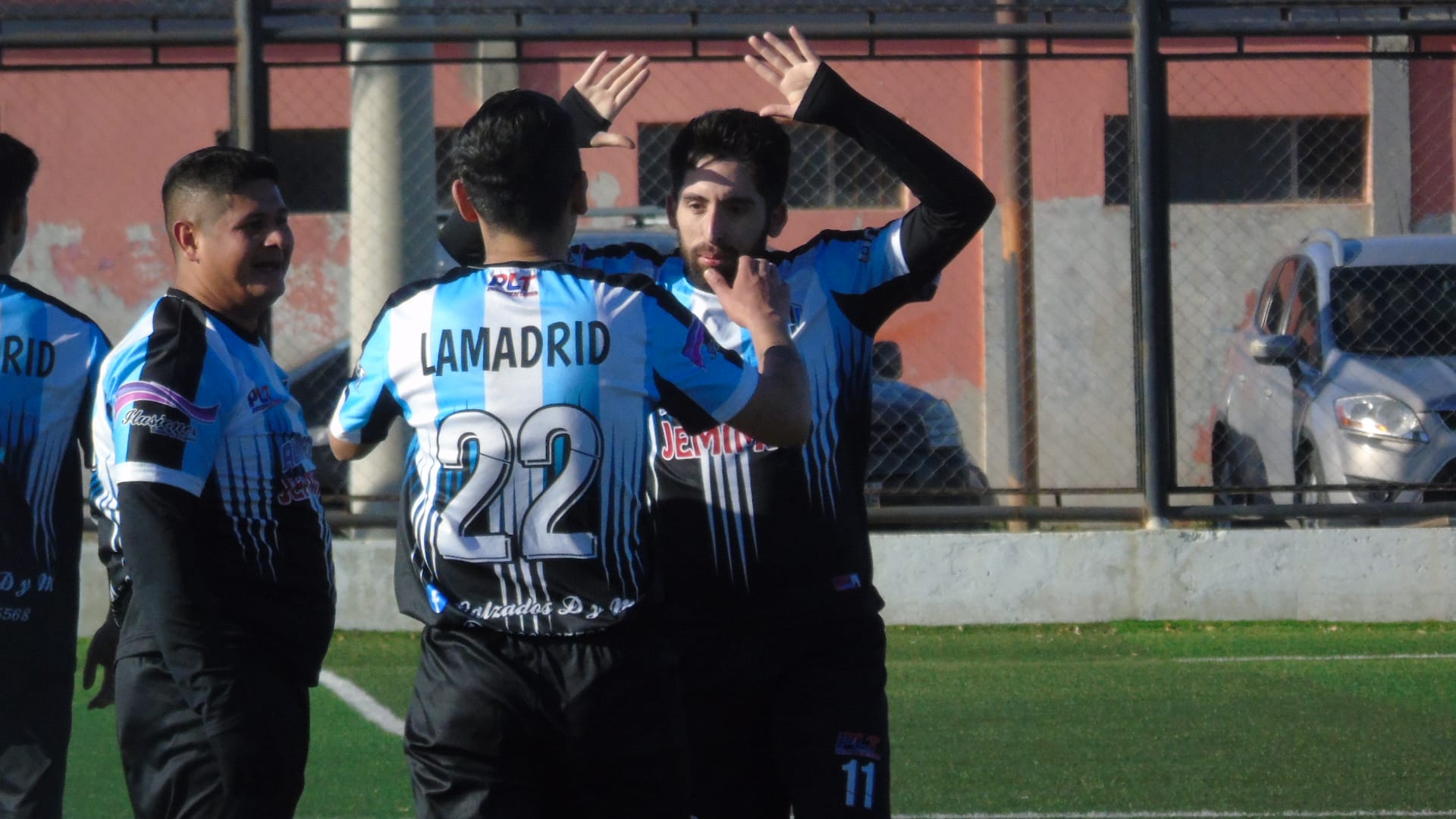 El ascenso del fútbol de los barrios de Río Gallegos continúa este “finde” en Adoem, Sur 87 y Ferrocarril YCF El ascenso del fútbol de los barrios de Río Gallegos continúa este “finde” en Adoem, Sur 87 y Ferrocarril YCF