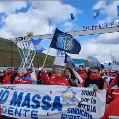 Trabajadores de YCRT movilizaron para apoyar a Sergio Massa a la presidencia