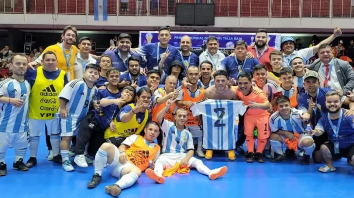 Mundial de fútbol talla baja: Argentina está en la final tras ganarle a Perú