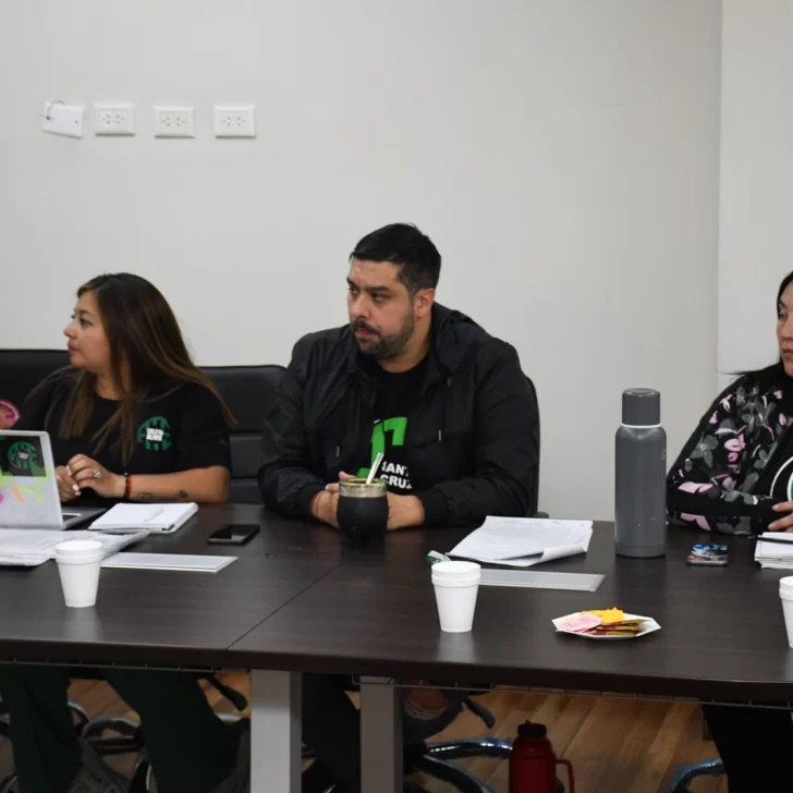 Fin de la Ley 591 en Santa Cruz: empleados públicos tiene nueva carrera laboral Fin de la Ley 591 en Santa Cruz: empleados públicos tiene nueva carrera laboral