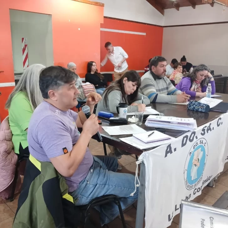 ADOSAC cumplió el primer día de paro y se espera medida de fuerza de 48 horas la otra semana ADOSAC cumplió el primer día de paro y se espera medida de fuerza de 48 horas la otra semana