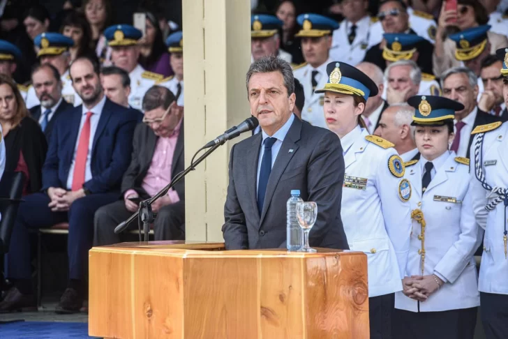 Massa manifestó su respaldo a la Policía Federal y les agradeció por “cuidar a los argentinos”