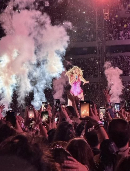 taylor-swift-primer-show-en-argentina-2-551x728