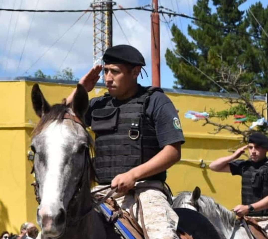 Asesinaron a un policía de una puñalada por la espalda durante una Fiesta de la Señalada en un paraje de Chubut