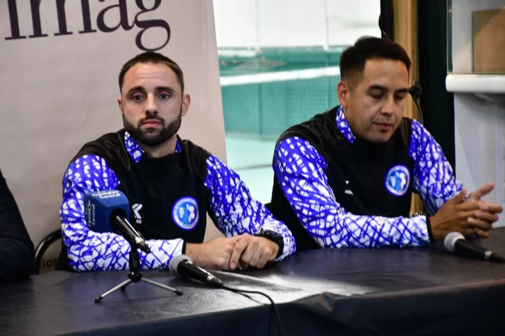 Bancruz presentó su nueva camiseta, cuerpo técnico y convenio con el Boxing Club