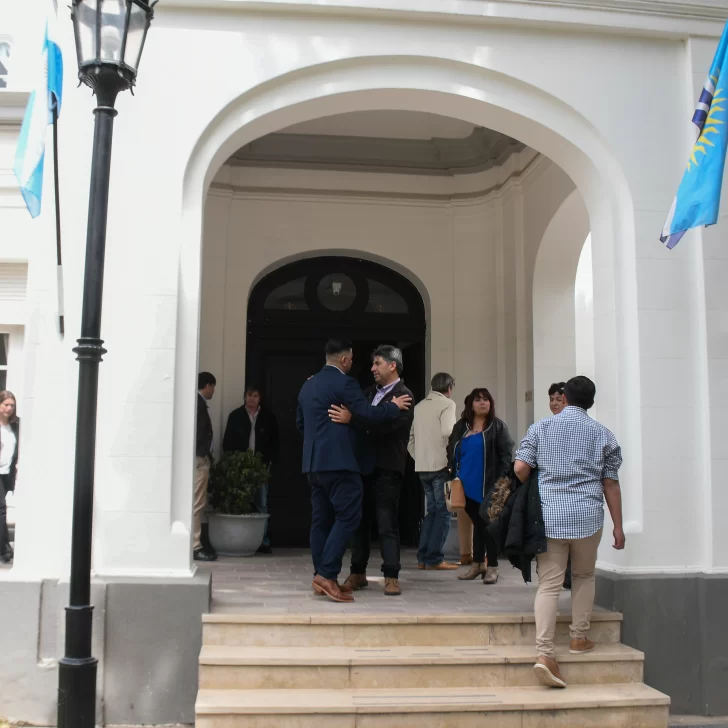 Claudio Vidal gobernador: primer día de trabajo en Casa de Gobierno