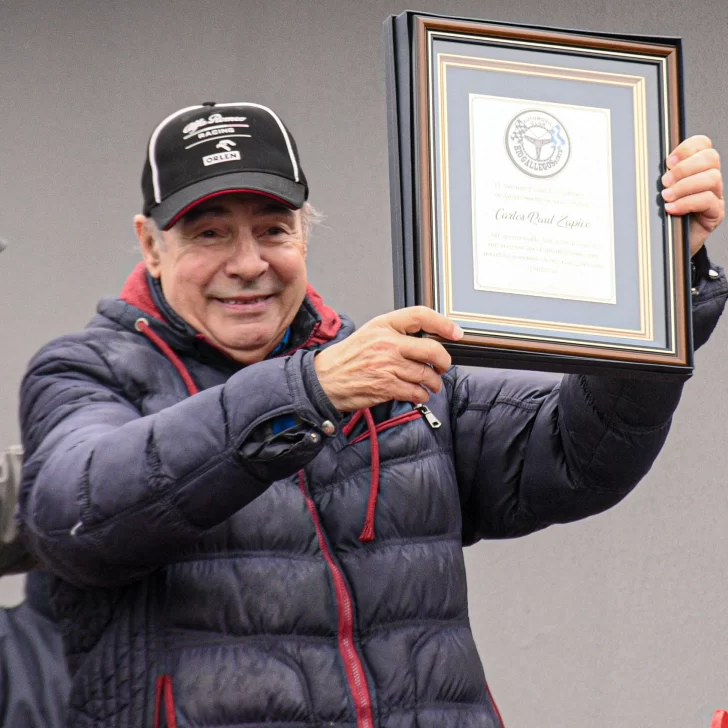 La última vuelta: el emotivo homenaje a Carlos Raúl Zapico en su ultima transmisión desde el Automóvil Club  