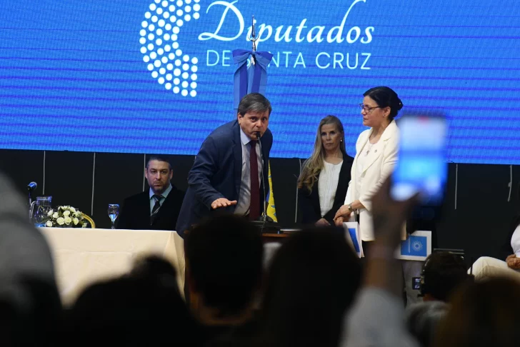 Fabián Leguizamón asumió con fuerte crítica: “La corrupción estructural puede y debe demolerse”