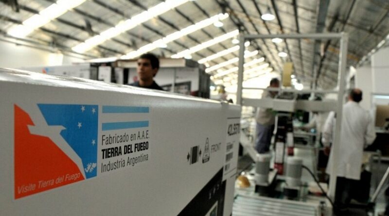 Fuerte rechazó en Tierra del Fuego al DNU de Milei: “La industria fueguina está en peligro” Fuerte rechazó en Tierra del Fuego al DNU de Milei: “La industria fueguina está en peligro”