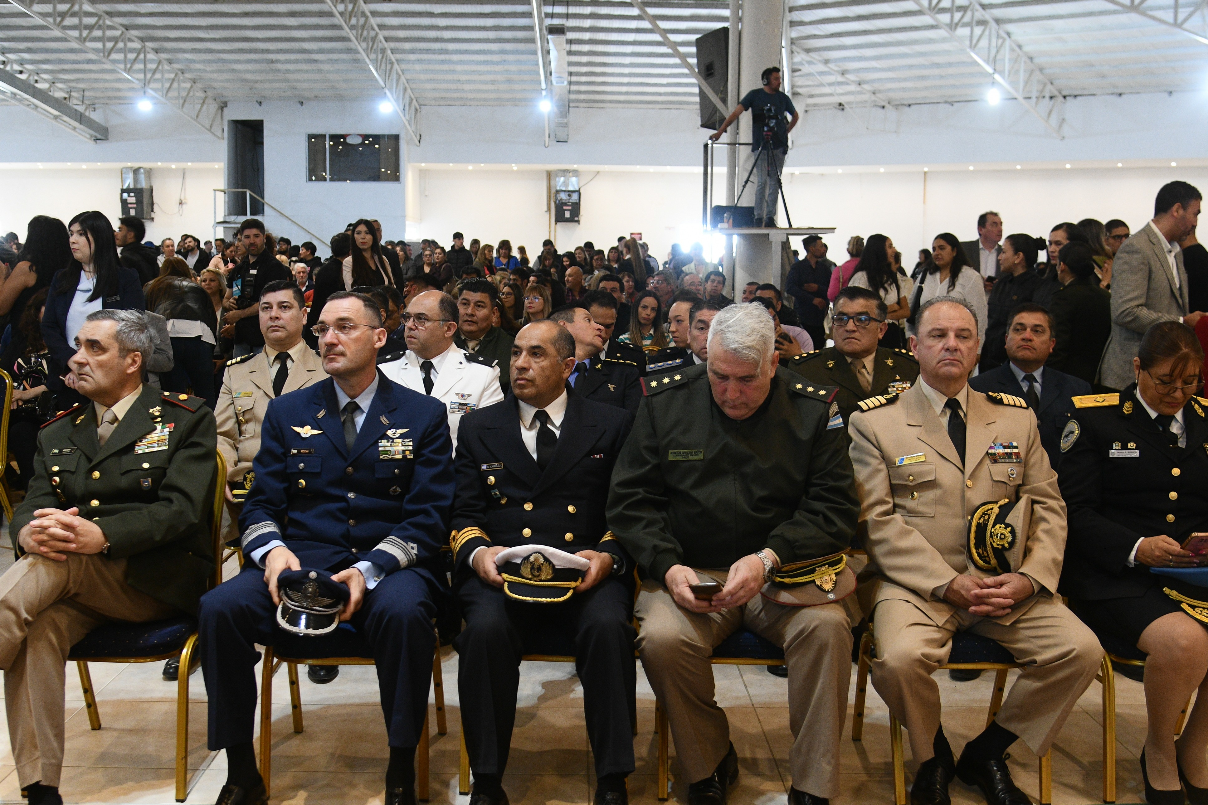 FUERZAS-ASUNCION-LEGUIZAMON-2D093JD-728x485