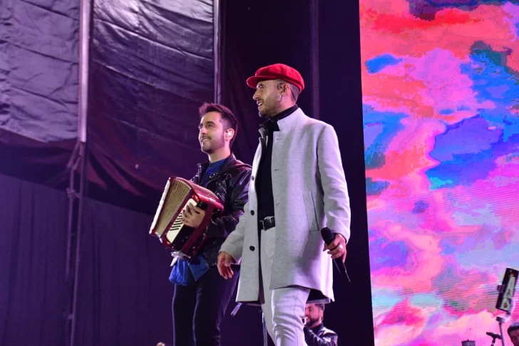 El dúo chileno Los Vásquez puso el broche de oro al Festival 138° Aniversario de Río Gallegos