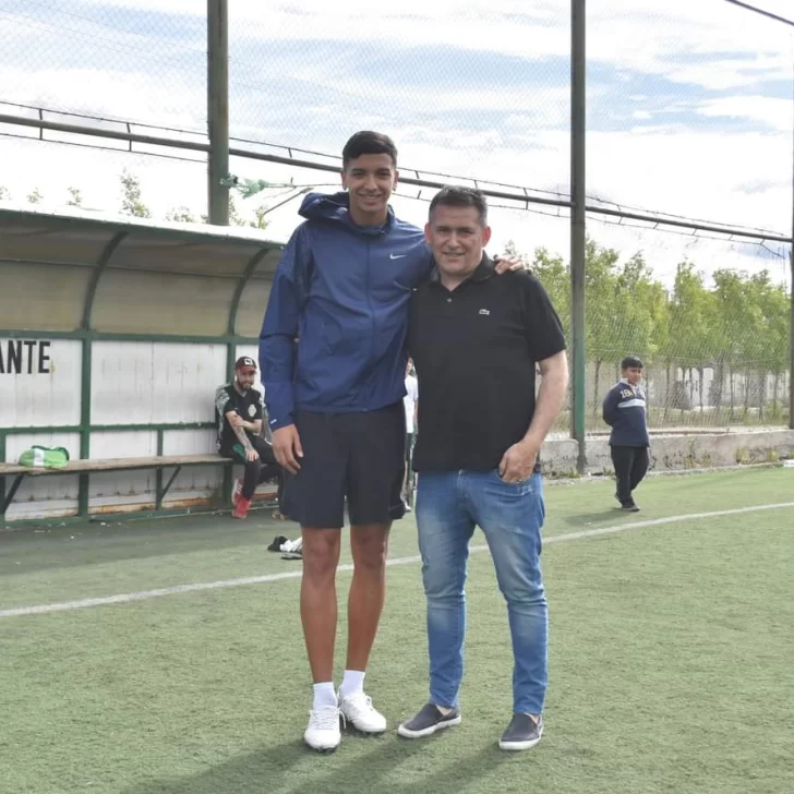 Tomás Avilés regresó a Río Gallegos y visitó el Boxing Club