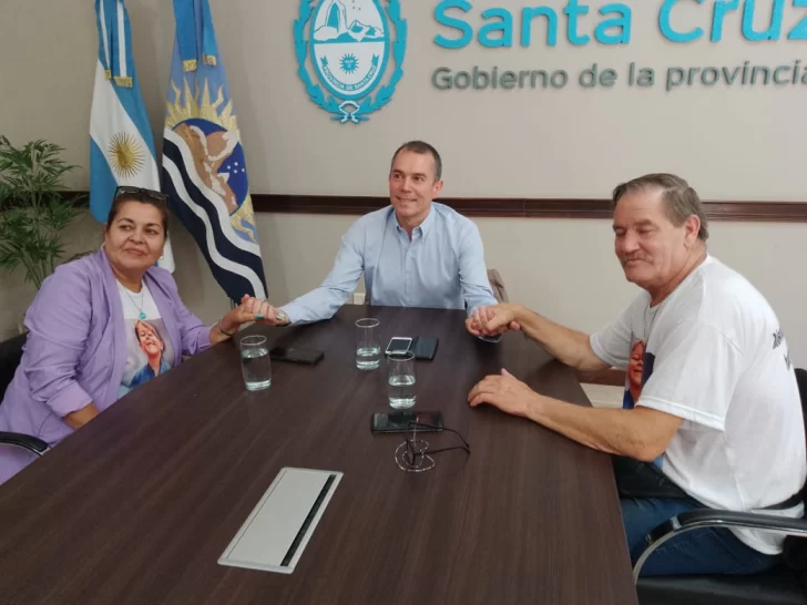 Daniel Álvarez y Pedro Luxen recibieron a los abuelos e Lucio Dupuy