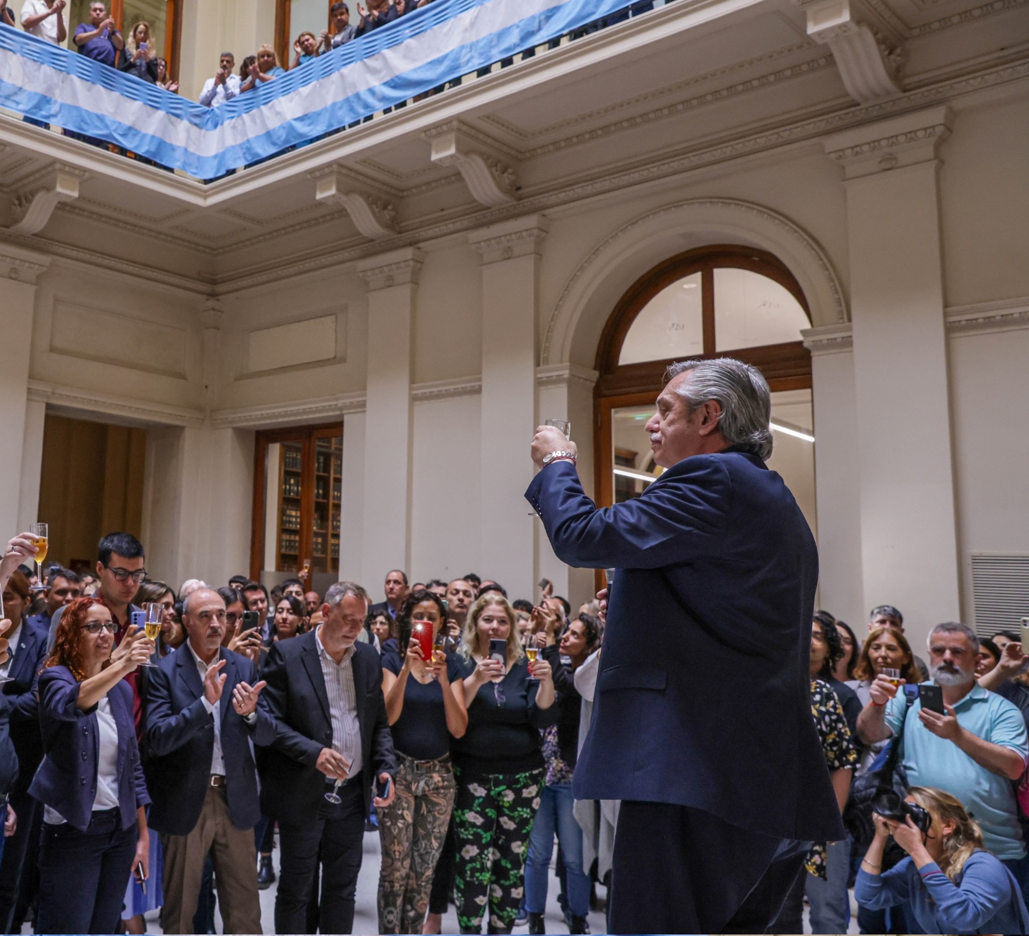 Alberto Fernández se despidió de la Casa Rosada: “Estamos dejando un país en marcha”