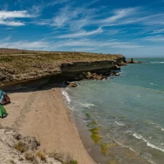 Dónde queda Cabo Curioso, la playa paradisíaca escondida en Santa Cruz