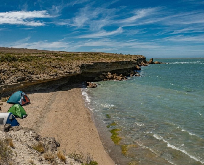 Dónde queda Cabo Curioso, la playa paradisíaca escondida en Santa Cruz