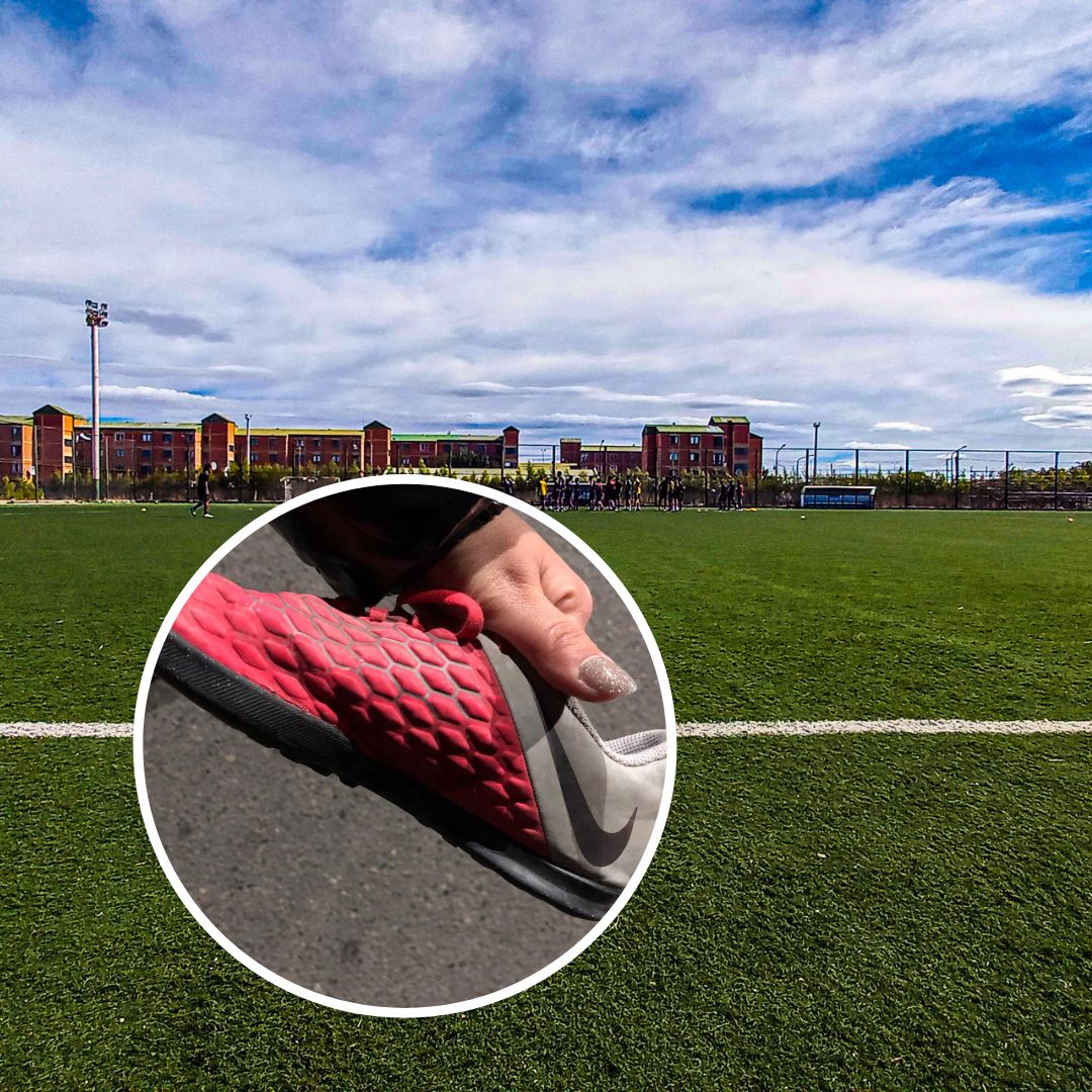 Se busca “Ceniciento”: una vecina encontró un botín y pide ayuda para encontrar al dueño Se busca “Ceniciento”: una vecina encontró un botín y pide ayuda para encontrar al dueño