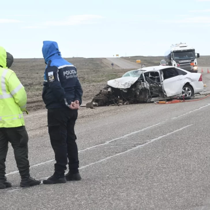 Trágico choque a pocos kilómetros de Río Gallegos: hay dos víctimas fatales Trágico choque a pocos kilómetros de Río Gallegos: hay dos víctimas fatales