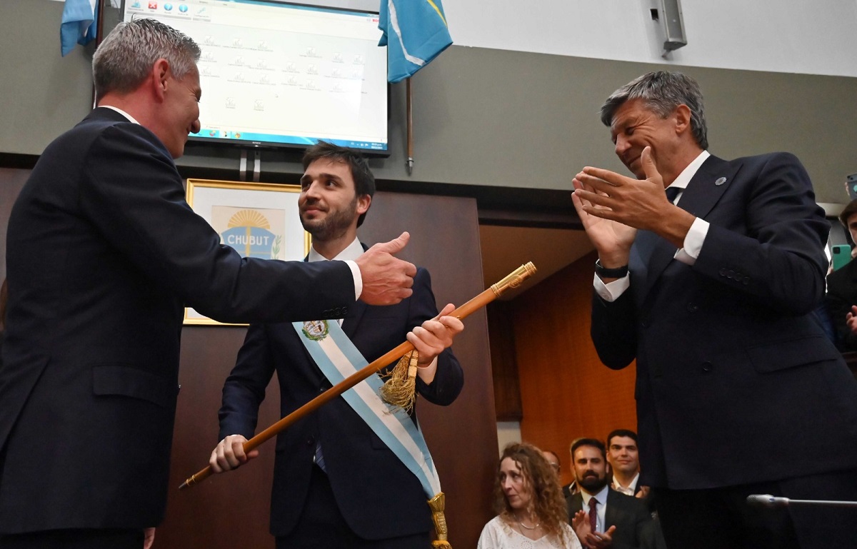 Ignacio Torres asumió como gobernador y le habló a Vidal: “Chubut y Santa Cruz vamos a reclamar lo que nos corresponde”