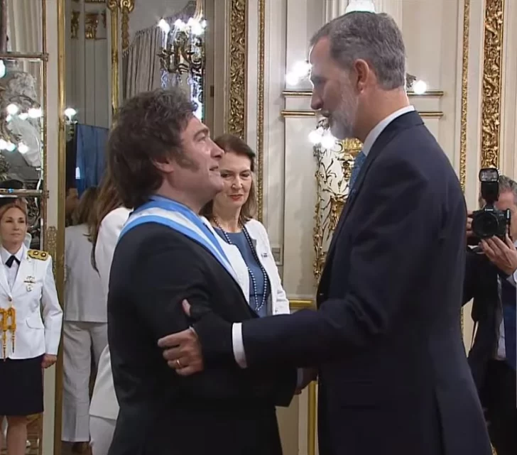 Javier Milei saludó a las delegaciones extranjeras en Casa Rosada