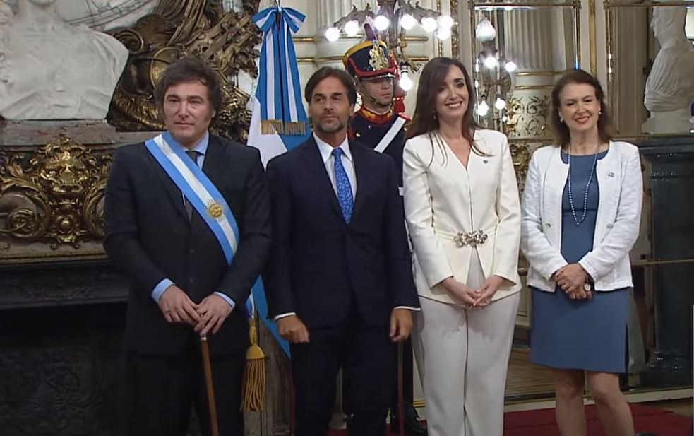 lacalle-pou-javier-milei-7843-728x457