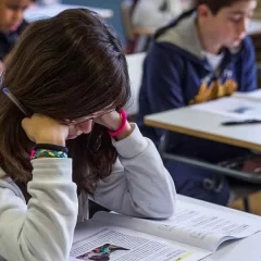 Pruebas PISA 2025: Argentina empeoró en Matemática, Lectura y Ciencias