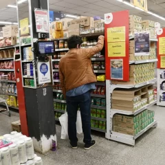 Economía en descenso: 9 de cada 10 familias están endeudadas
