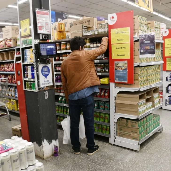 Economía en descenso: 9 de cada 10 familias están endeudadas