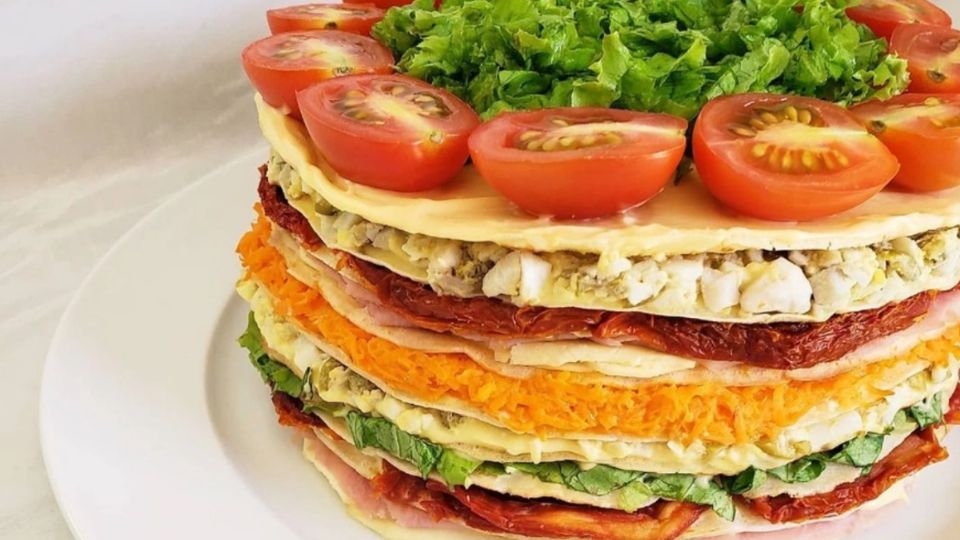 Receta de torre de panqueques: cómo preparar la masa y el relleno