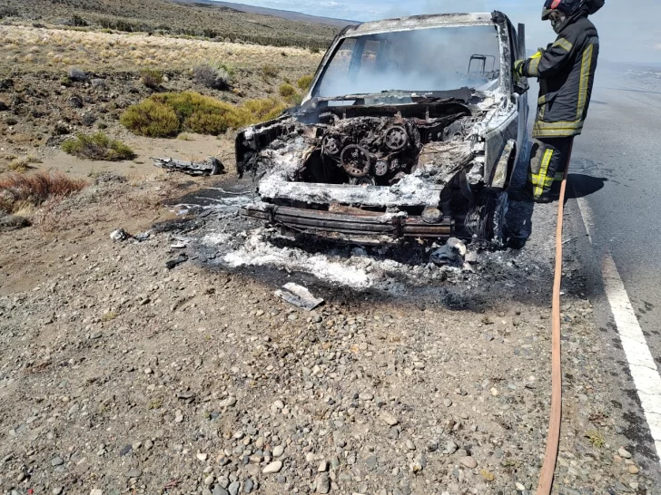 Un auto se prendió fuego a pocos kilómetros de El Chaltén