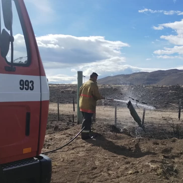 Apagan incendio en cercanías de una planta de gas en El Calafate