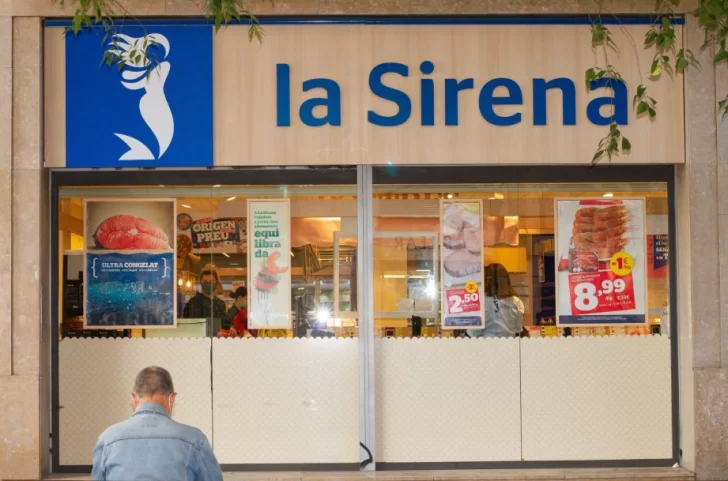 La cadena de alimentos congelados La Sirena se habría quedado con el 49% del Grupo Conarpesa