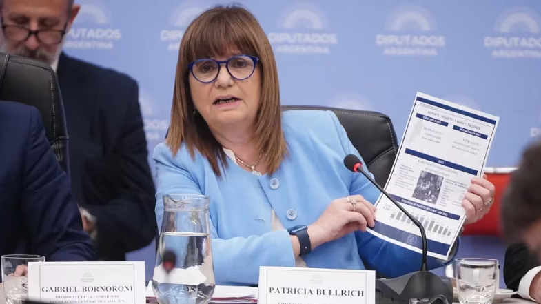 Bullrich confirmó que se anulará de Ley Ómnibus el artículo que prohibía las reuniones de 3 o más personas