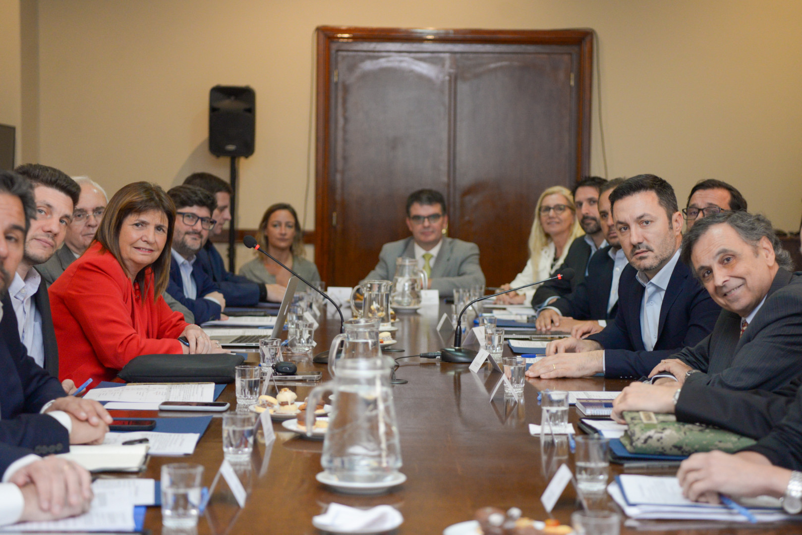 Petri recibió a Bullrich en la “primera mesa de trabajo interministerial”