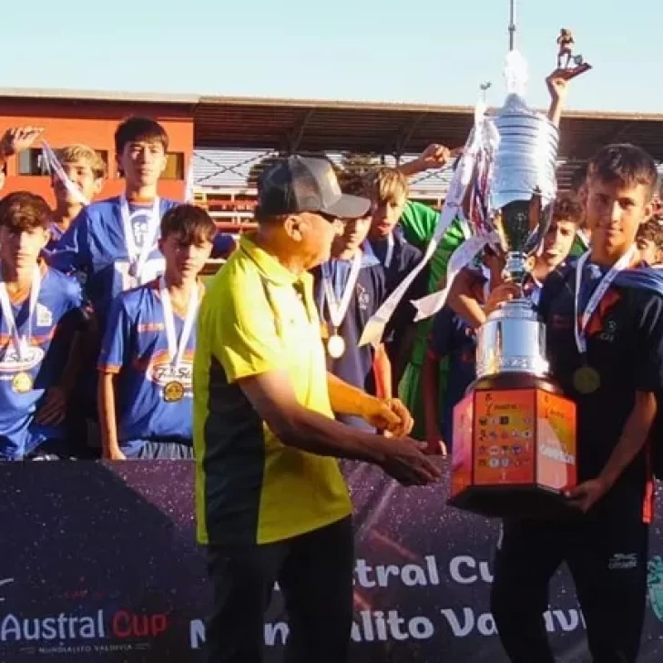 La Sub 15 de la Comisión Actividades Infantiles se coronó campeón de la Austral Cup La Sub 15 de la Comisión Actividades Infantiles se coronó campeón de la Austral Cup
