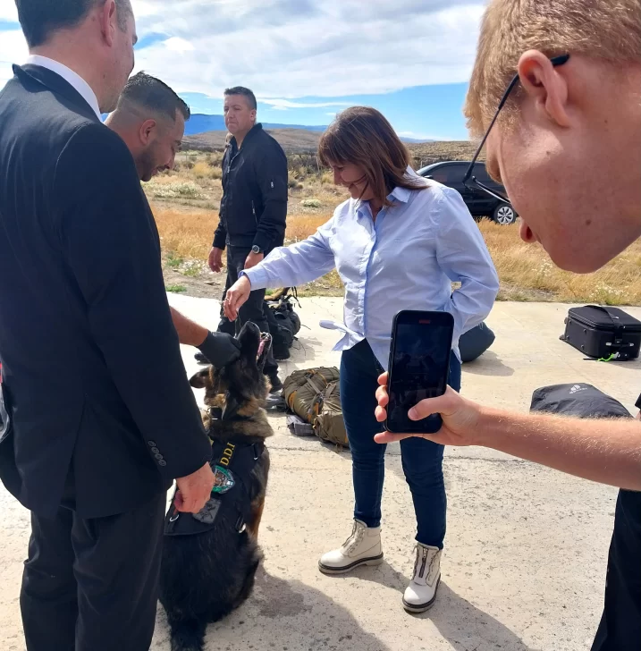 Bullrich encabezó un control preventivo en El Calafate: detectaron casi 200 gramos de cocaína