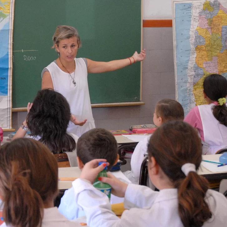 Salario docente: qué pasará con los sueldos de los maestros tras la quita de la jornada extendida