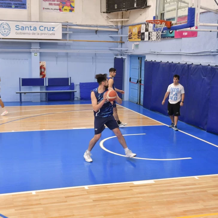 Hispano se entrena pensando en el partido frente a Gimnasia de La Plata el martes 30 en el “Rocha”