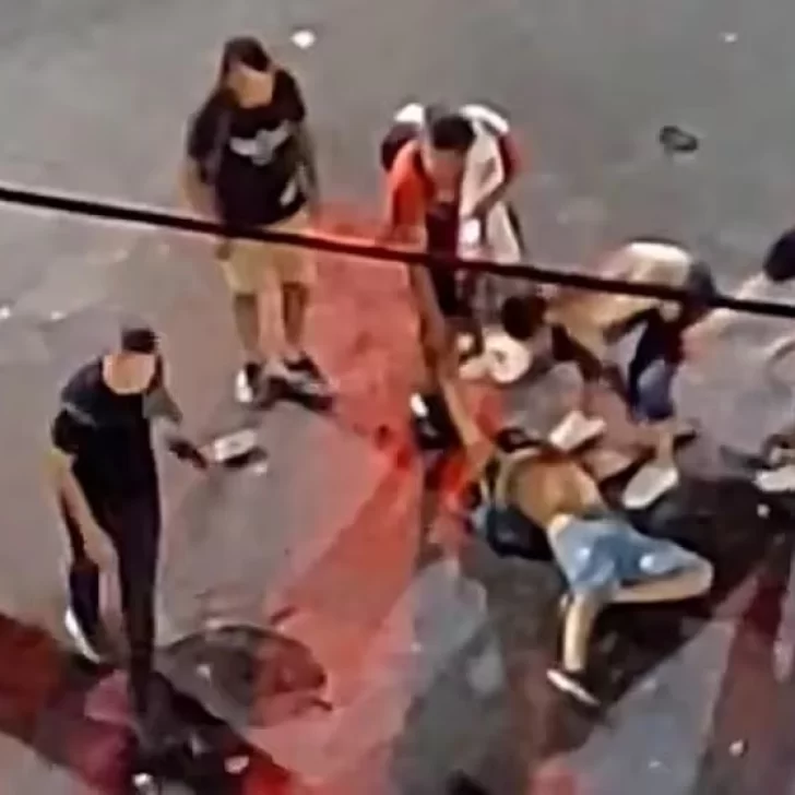 Violento incidente en el recital de La Renga: Miembro de seguridad noqueó a un fanático