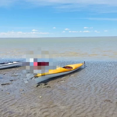 Tragedia en Puerto Santa Cruz: un hombre se arrojó al mar y lo arrastró la corriente 
