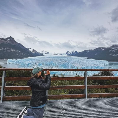 En El Calafate y con el glaciar Perito Moreno de testigo, un argentino se “casó” con la Tierra