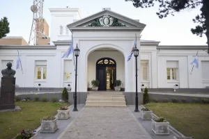 Santa Cruz distribuyó a municipios más de $25 mil millones en coparticipación durante enero